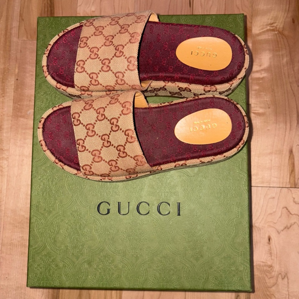 Gucci Tan and Red Logo Slides